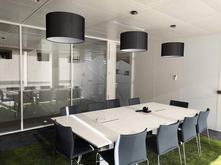 Design vitrophanie sur-mesure Rhône-Alpes